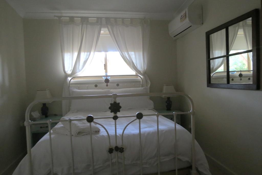 Bentwood Olive Grove Accommodation Greenough Rom bilde